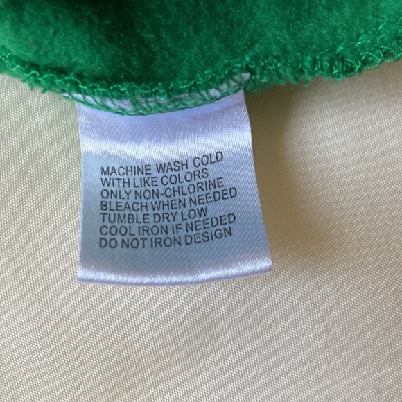 Christmas Snoopy Sweatshirt.  Size L - Picture 4 of 4